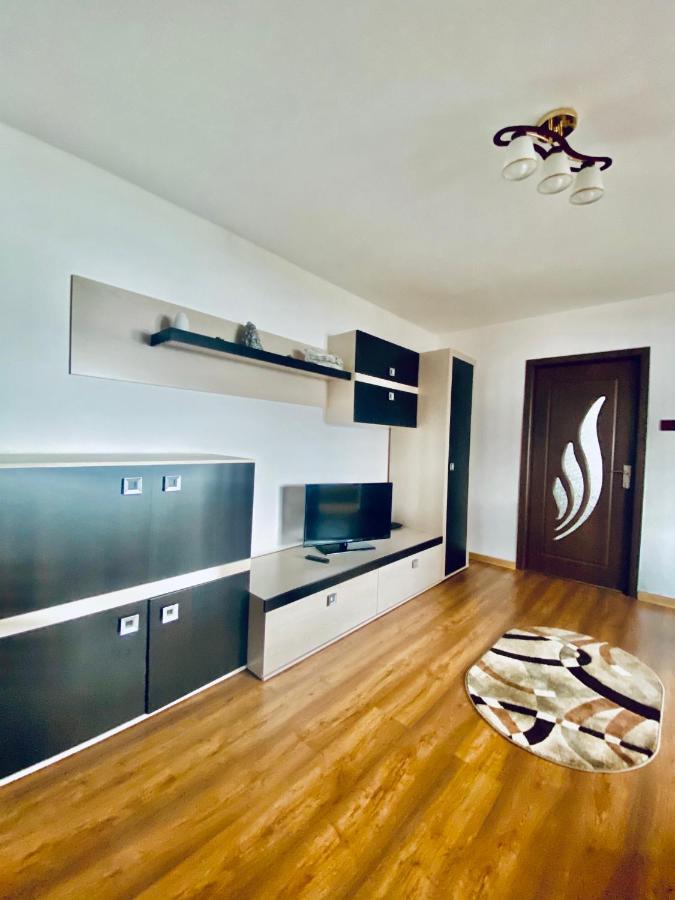 Апартаменти Apartament Sunshine Оршова Екстер'єр фото