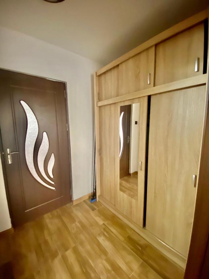 Апартаменти Apartament Sunshine Оршова Екстер'єр фото