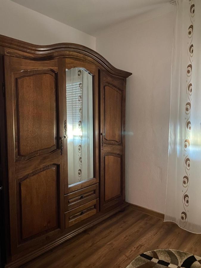 Апартаменти Apartament Sunshine Оршова Екстер'єр фото